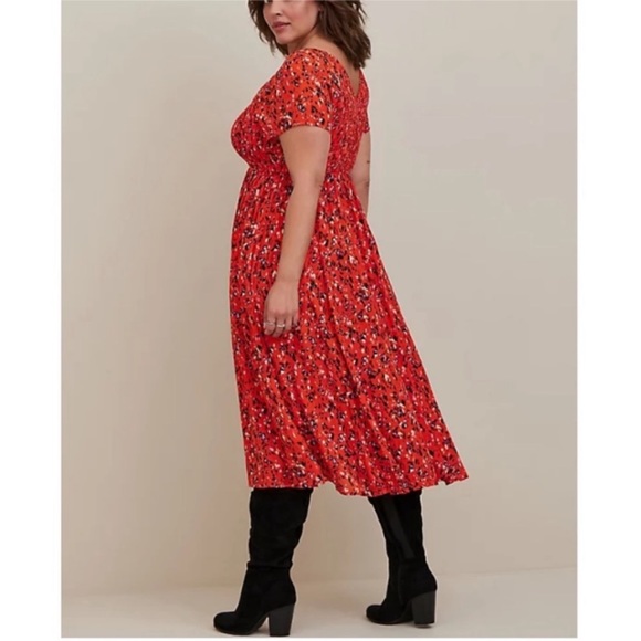 NWT TORRID MIDI GAUZE SMOCKED
SKATER DRESS 00x - Picture 4 of 8